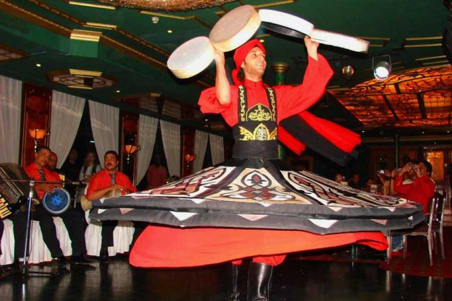 Cairo dinner Cruise with Belly dancer show